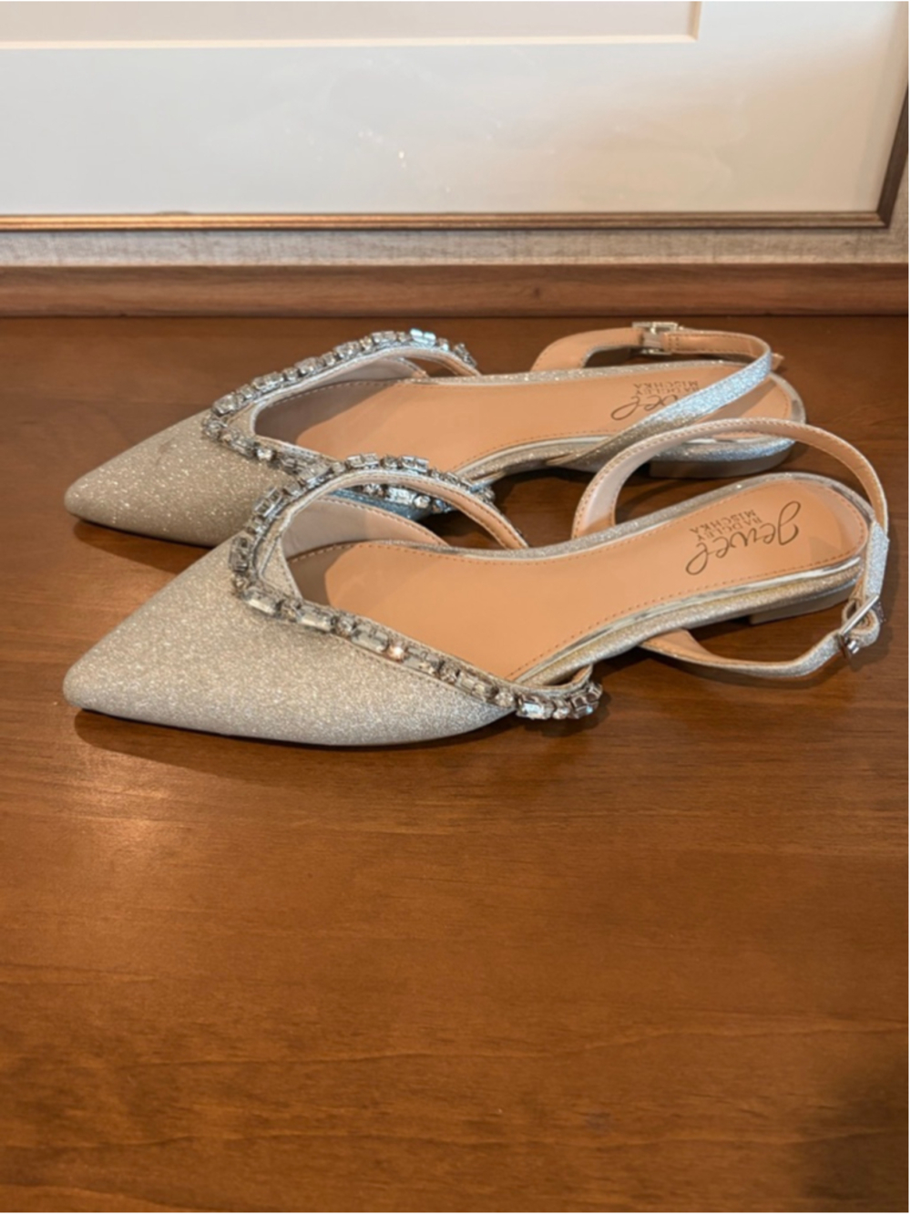 Jewel Badgley Mischka Silver Glitter Pointed Toe Flats Size 6 - Picture 2 of 8